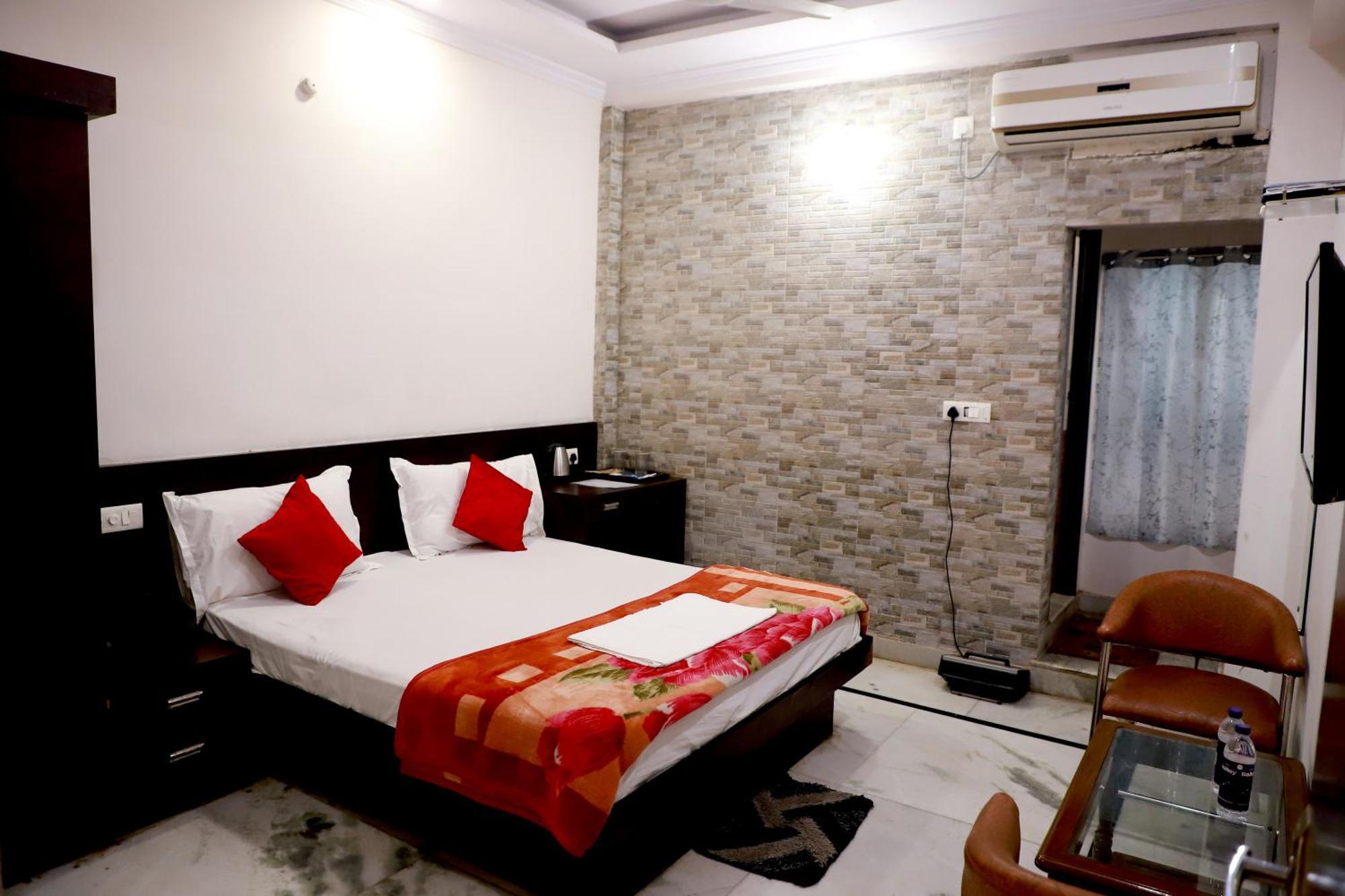 Hotel River View Khagaria Ngoại thất bức ảnh