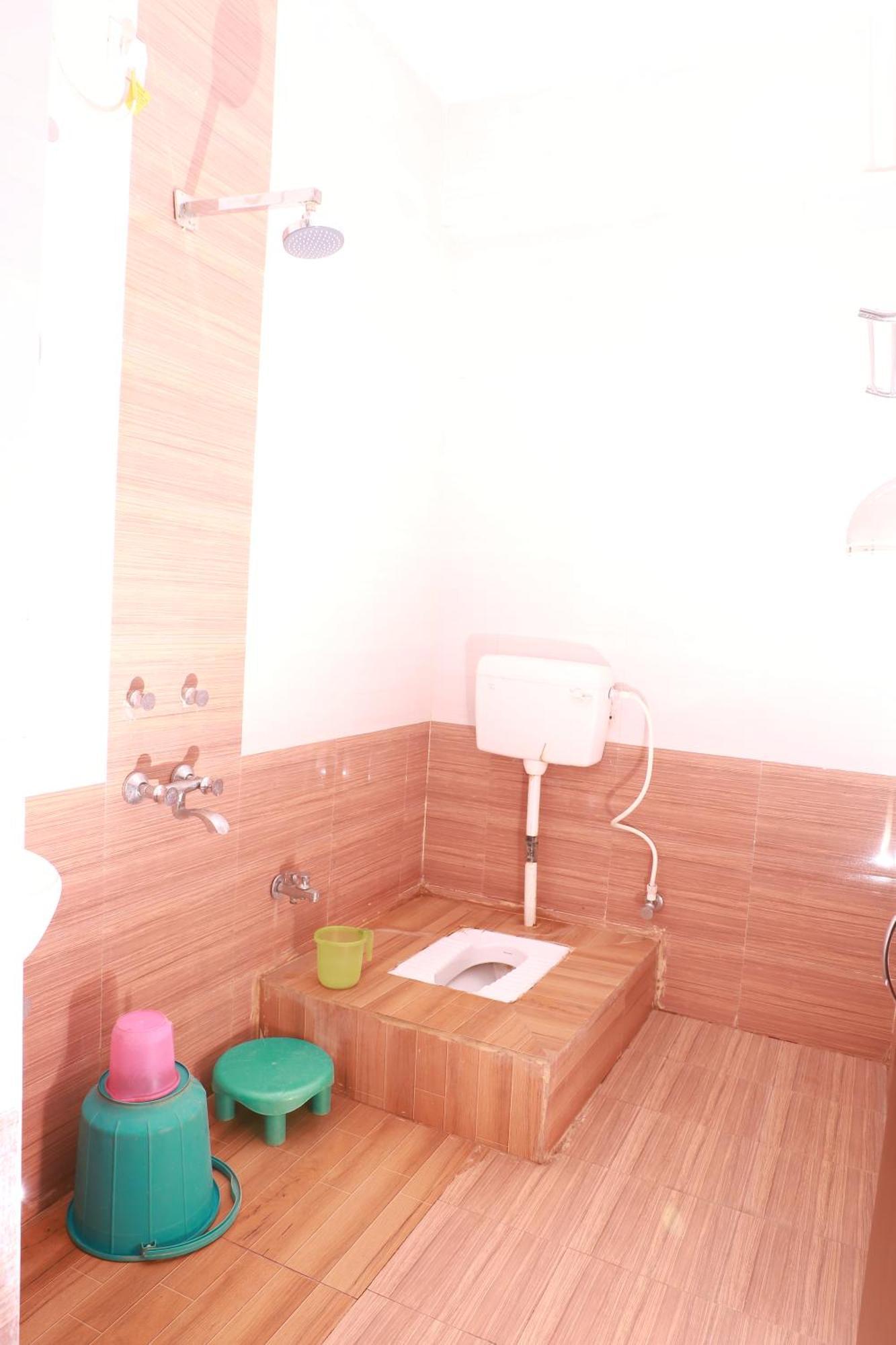 Hotel River View Khagaria Ngoại thất bức ảnh