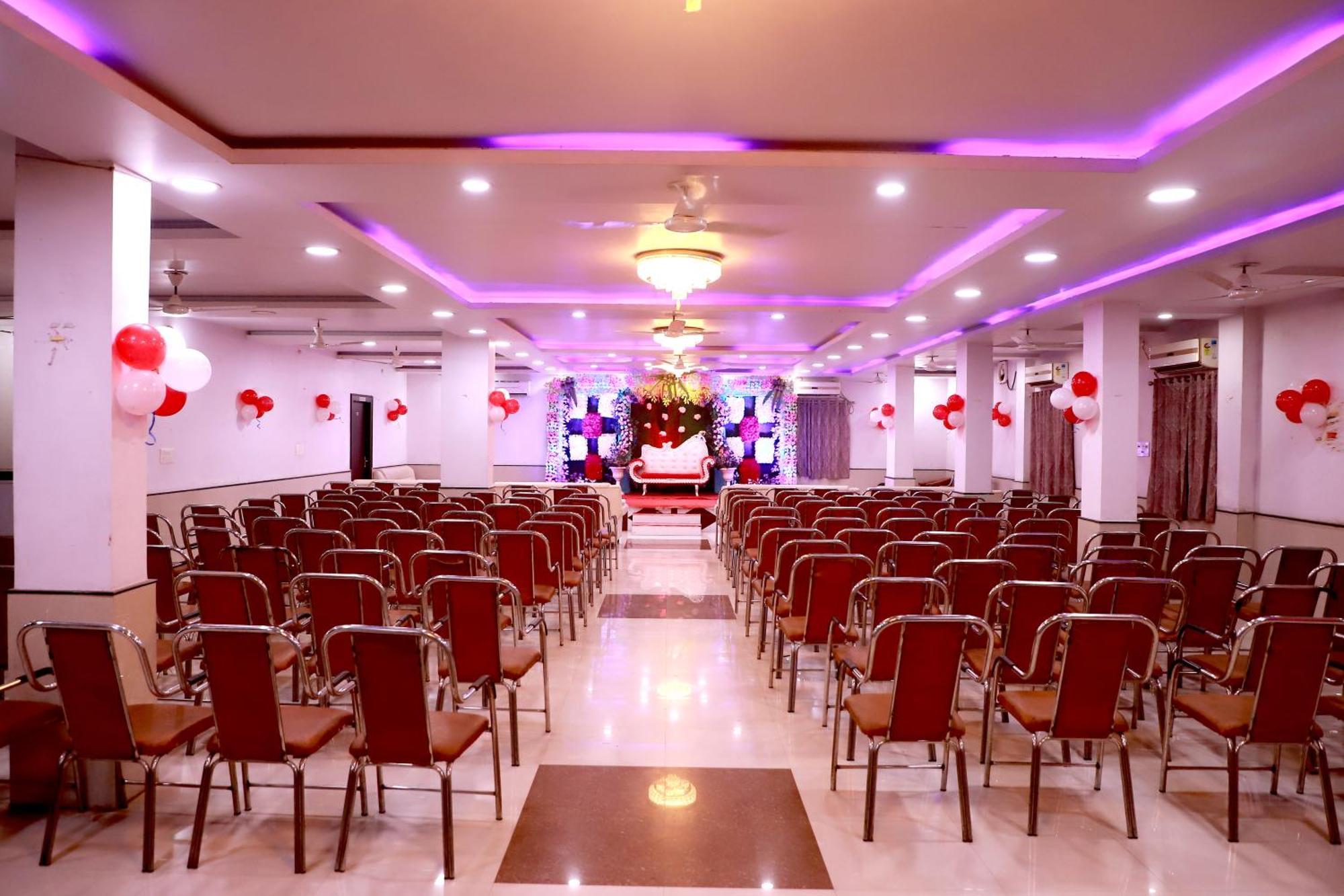 Hotel River View Khagaria Ngoại thất bức ảnh