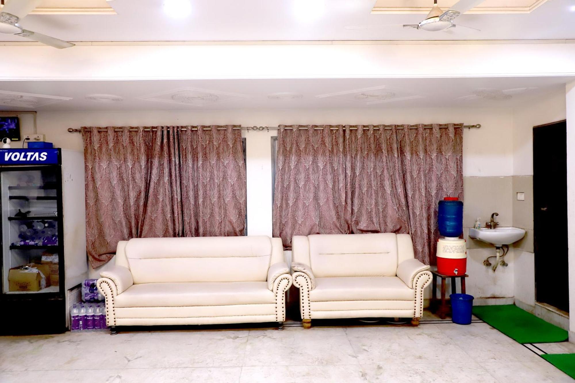 Hotel River View Khagaria Ngoại thất bức ảnh