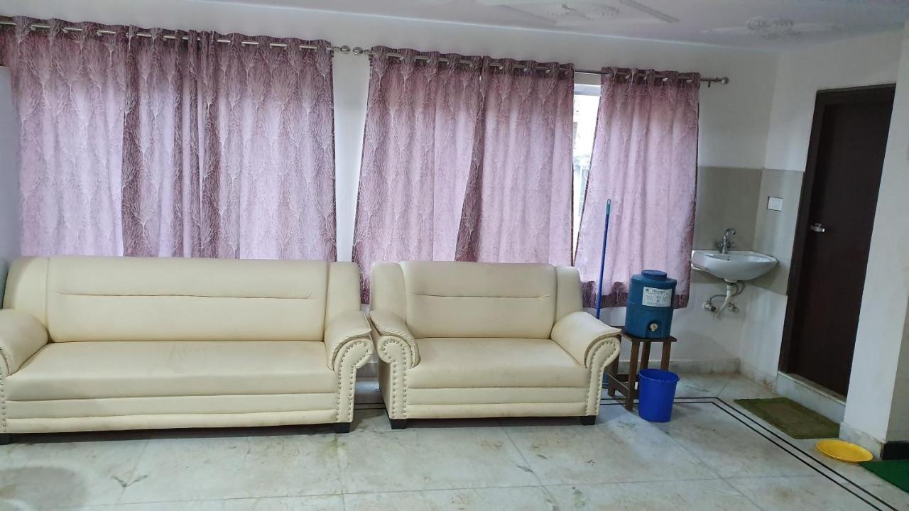 Hotel River View Khagaria Ngoại thất bức ảnh