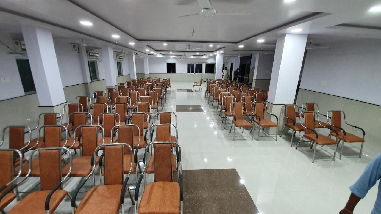 Hotel River View Khagaria Ngoại thất bức ảnh
